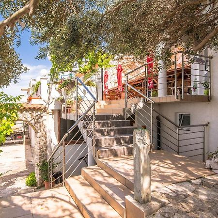 Lovely Apartment In Stara Baska With Wifi Exteriör bild